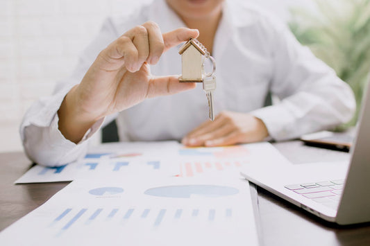 Labor Law Poster Compliance for Real Estate Brokerages: HR Essentials